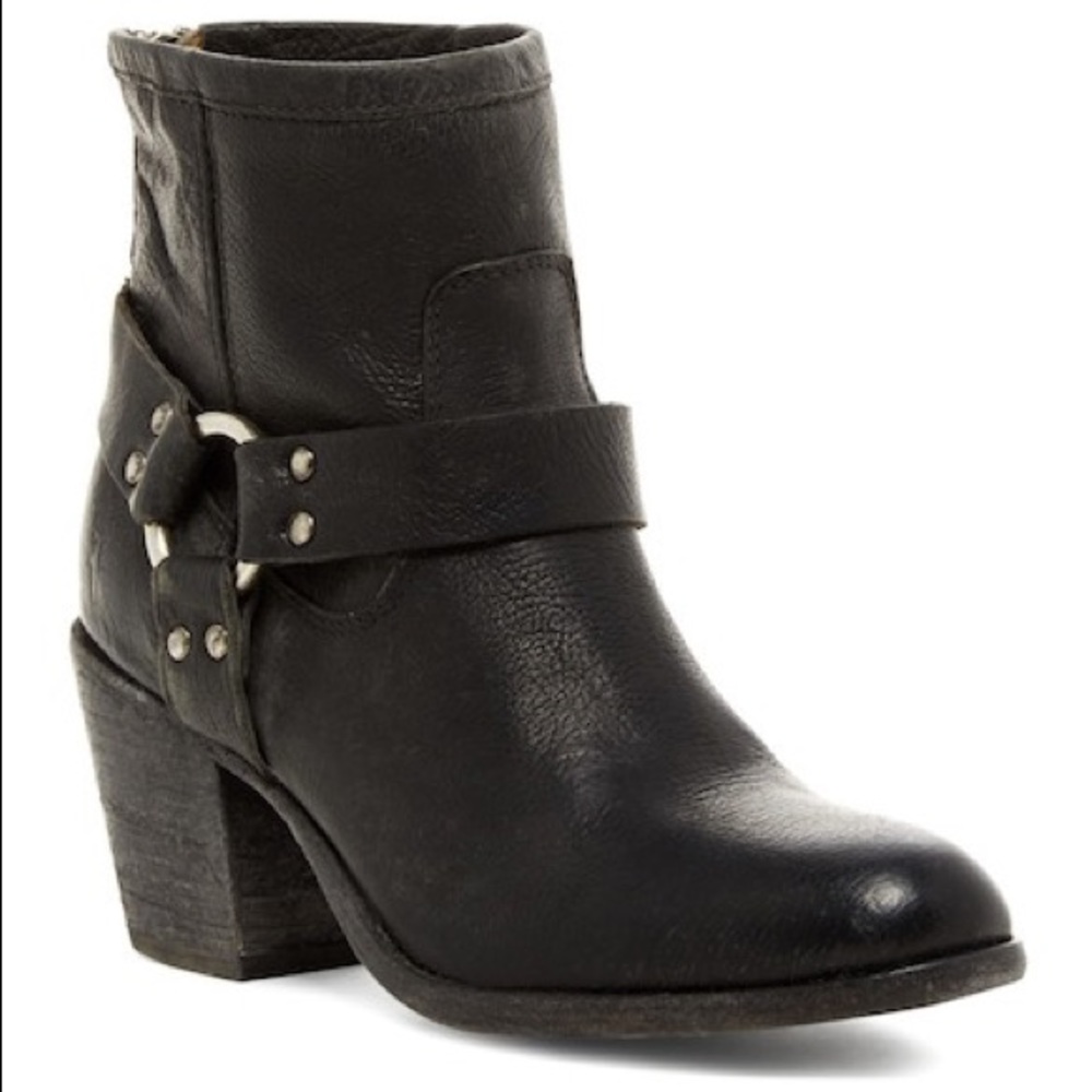 Frye Women’s Tabitha Harness Short Black Leather